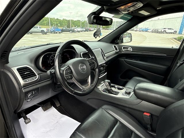 Vehicle image 23 of 48