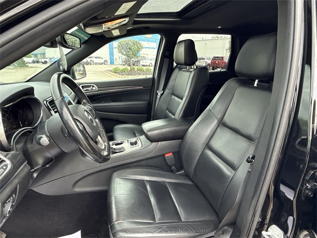 Vehicle image 19 of 48