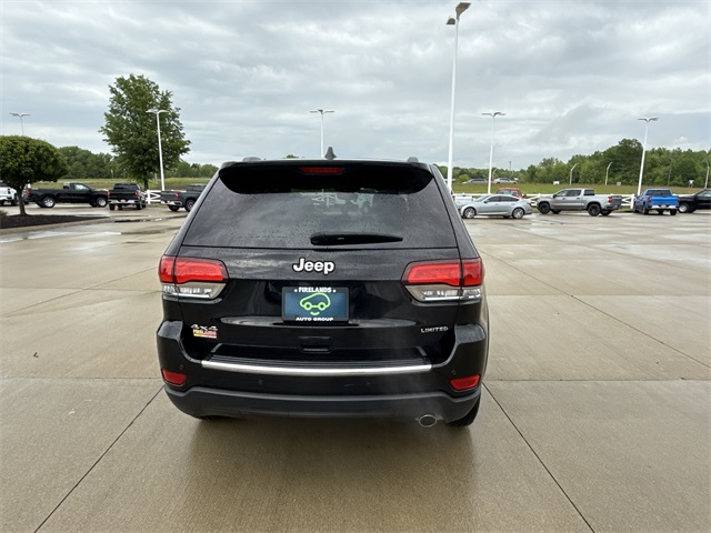 Vehicle image 6 of 48