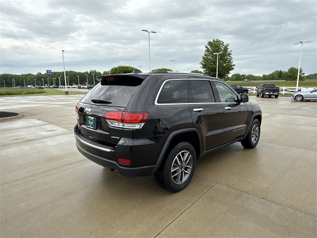Vehicle image 5 of 48