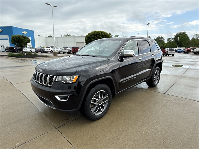 Vehicle image 2 of 48