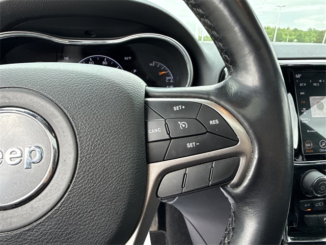 Vehicle image 40 of 48