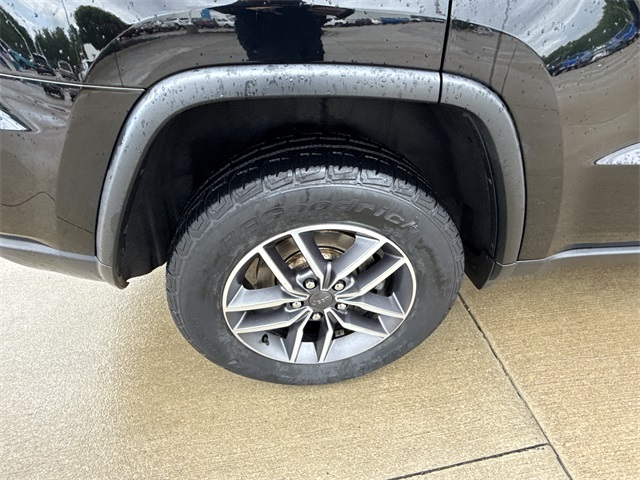Vehicle image 13 of 48