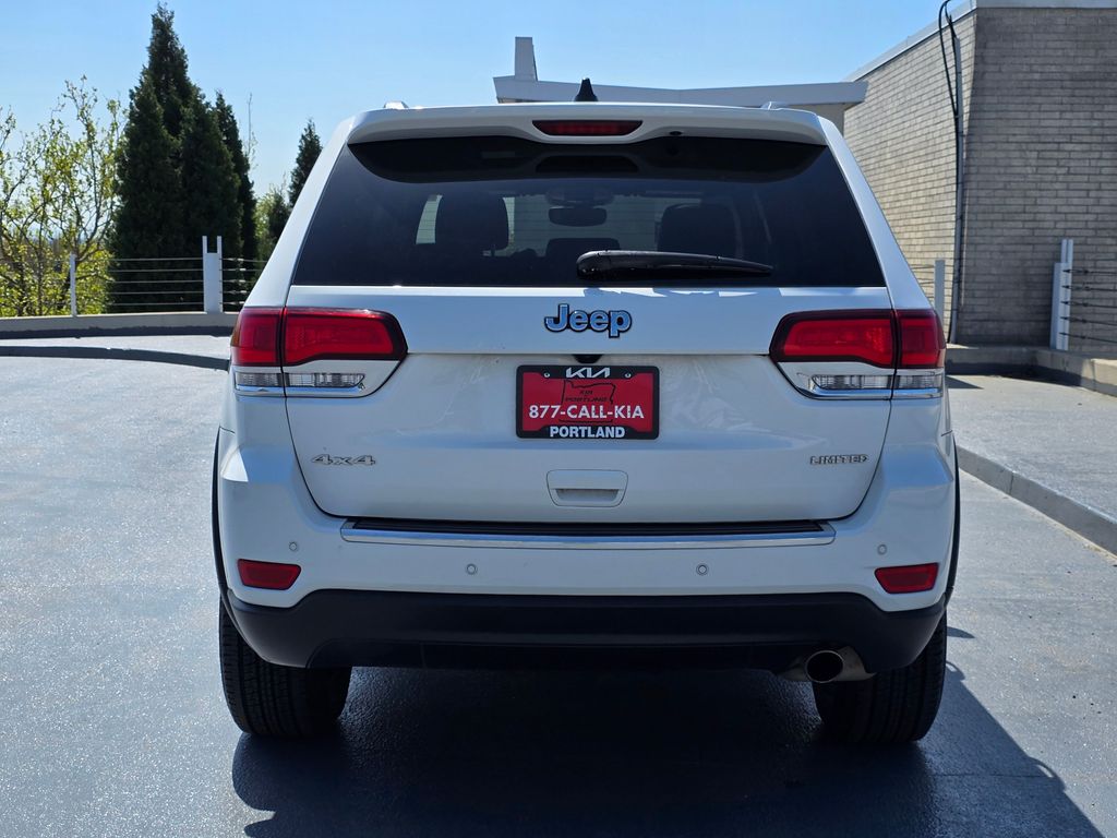 Vehicle image 6 of 30