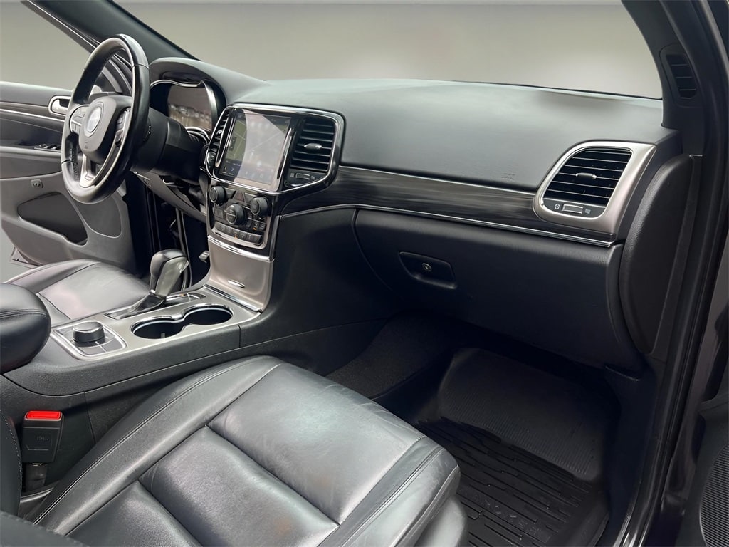 Vehicle image 20 of 36