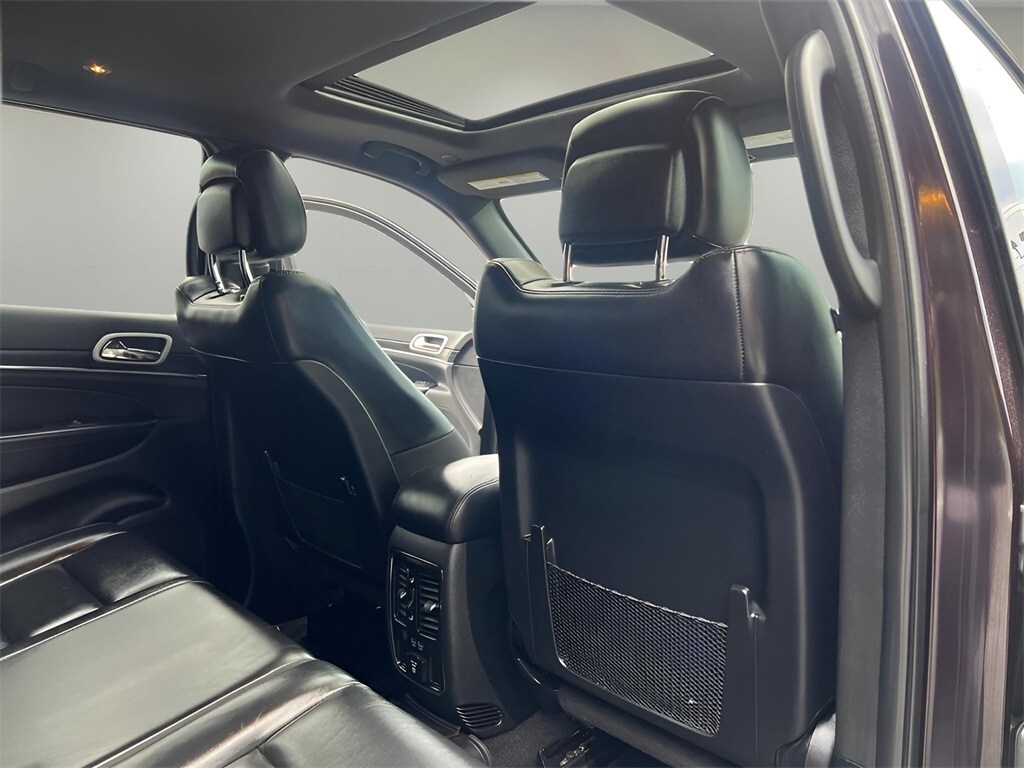 Vehicle image 11 of 36