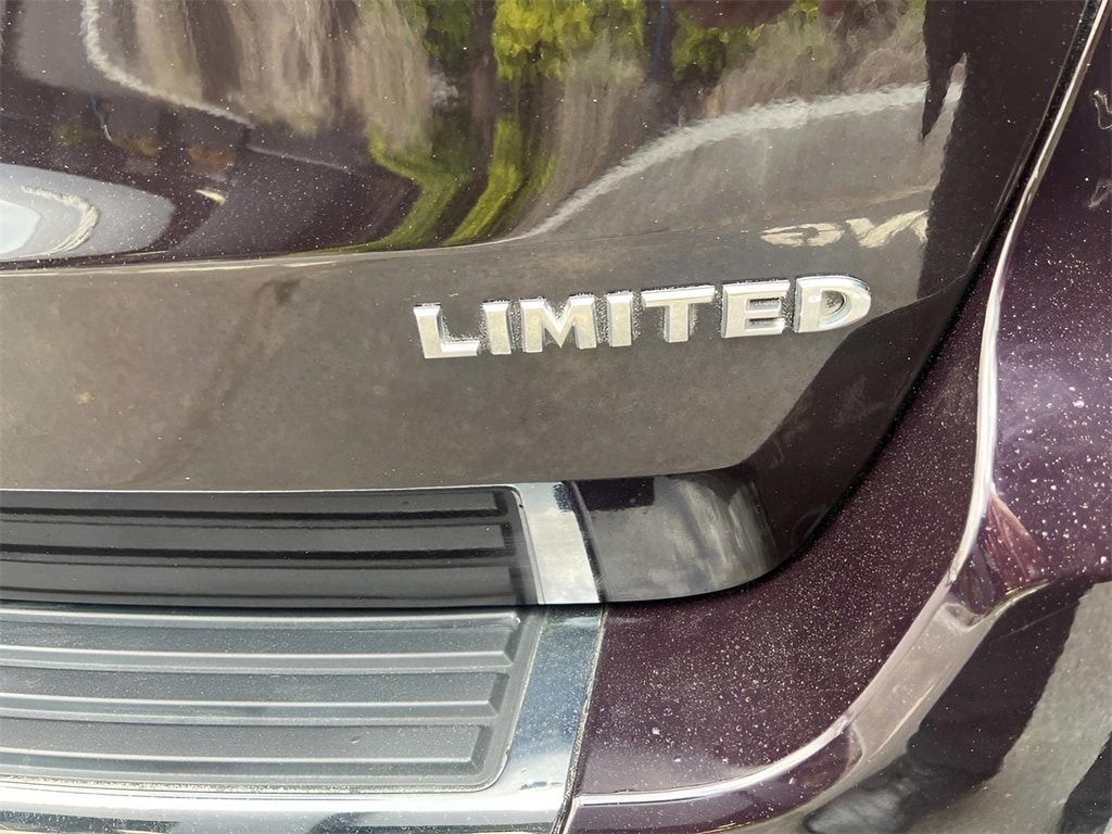 Vehicle image 35 of 36