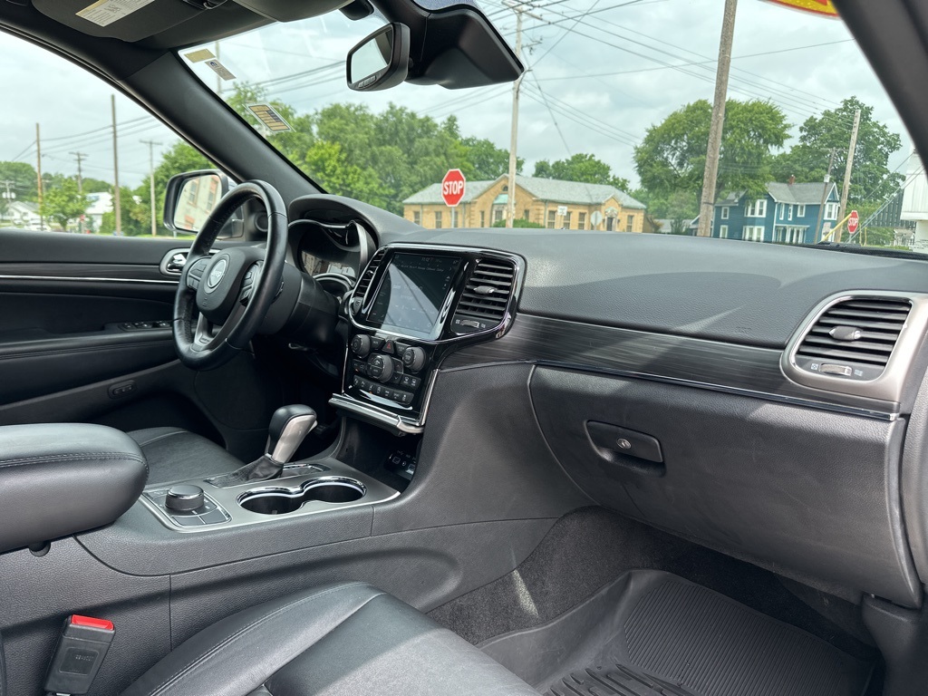 Vehicle image 19 of 41