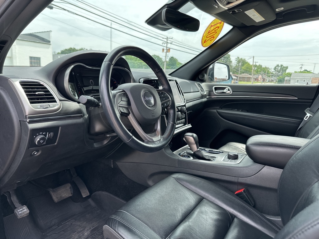 Vehicle image 13 of 41