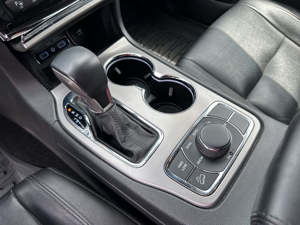 Vehicle image 36 of 41