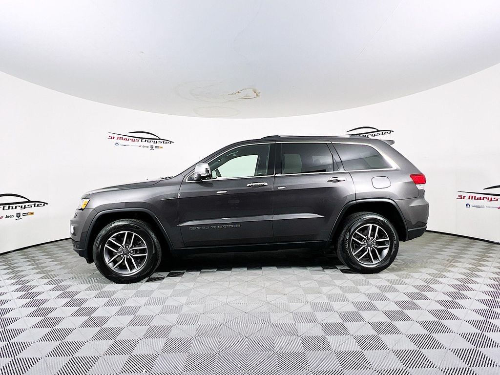 Vehicle image 8 of 34