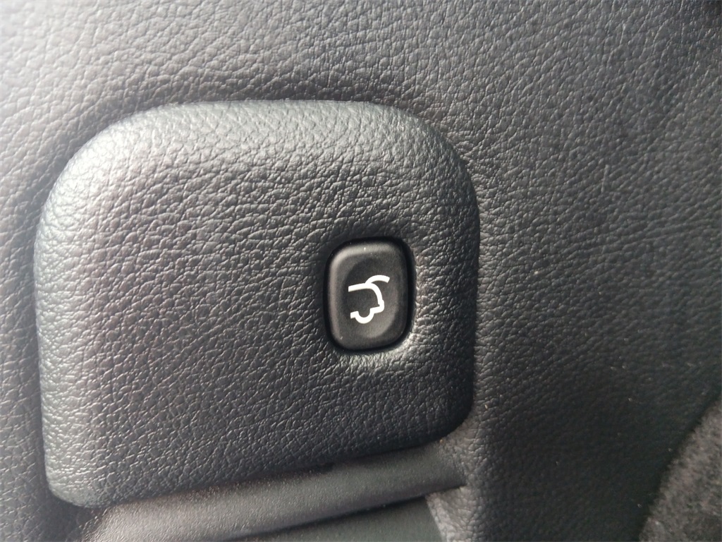 Vehicle image 25 of 25
