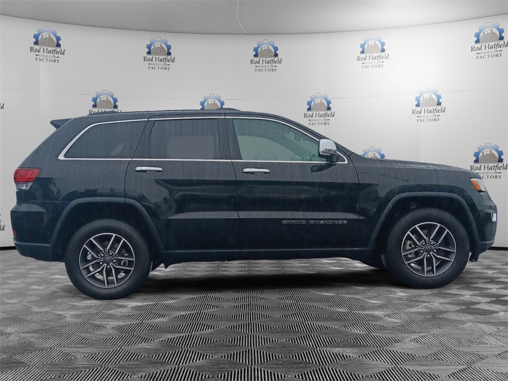 Vehicle image 4 of 25