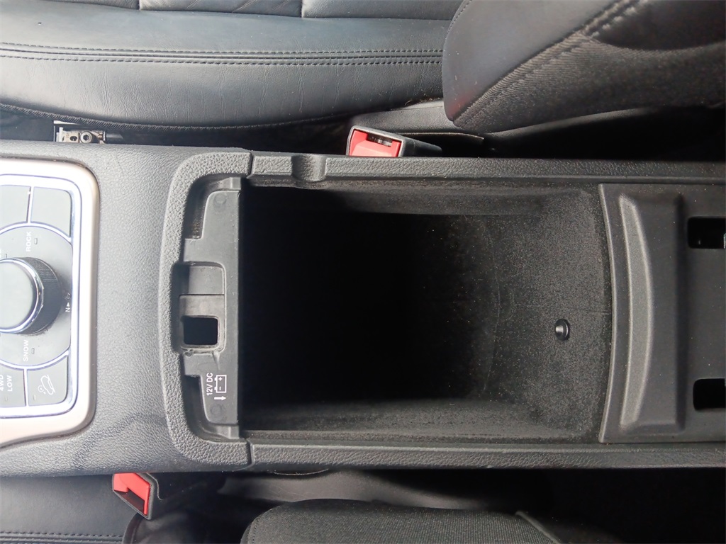 Vehicle image 20 of 25