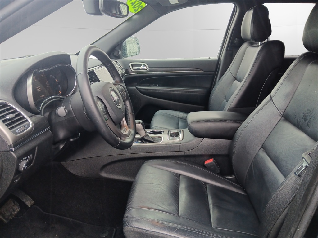 Vehicle image 15 of 25