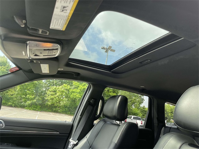Vehicle image 39 of 40