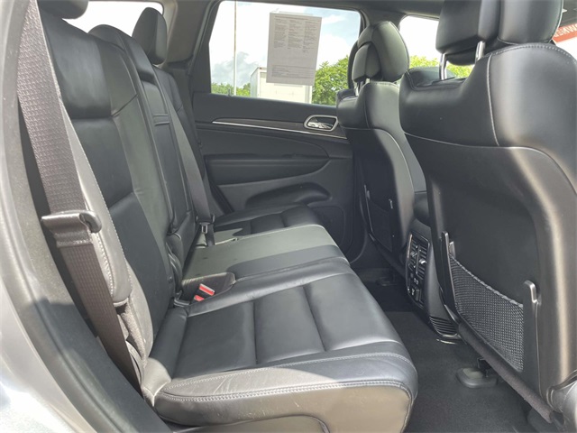 Vehicle image 11 of 40