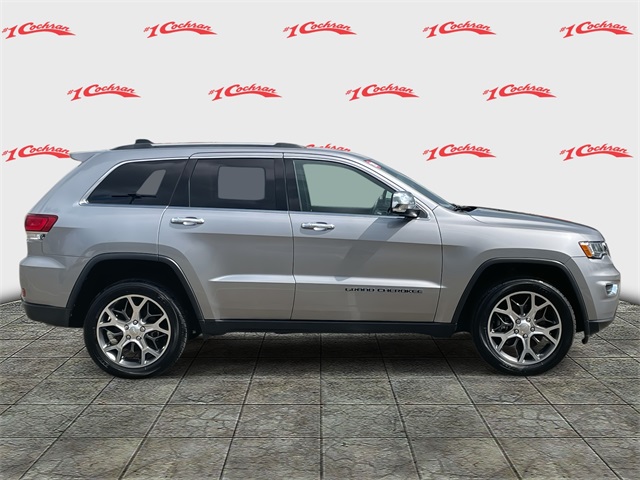 Vehicle image 4 of 40