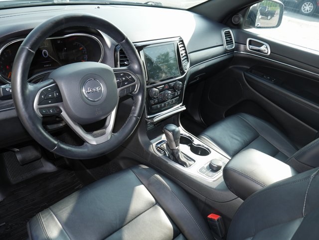Vehicle image 17 of 29