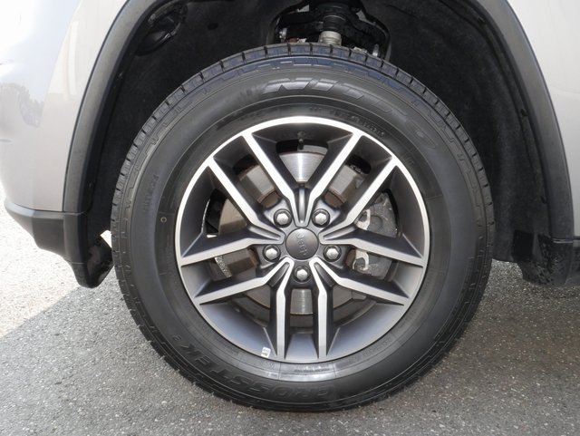 Vehicle image 14 of 29
