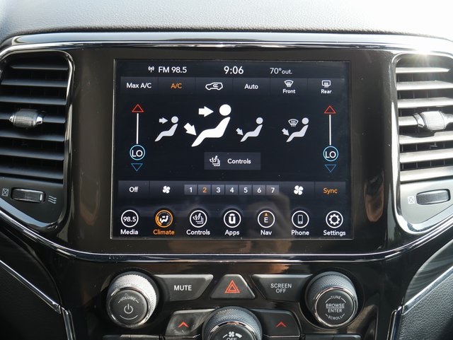 Vehicle image 23 of 29