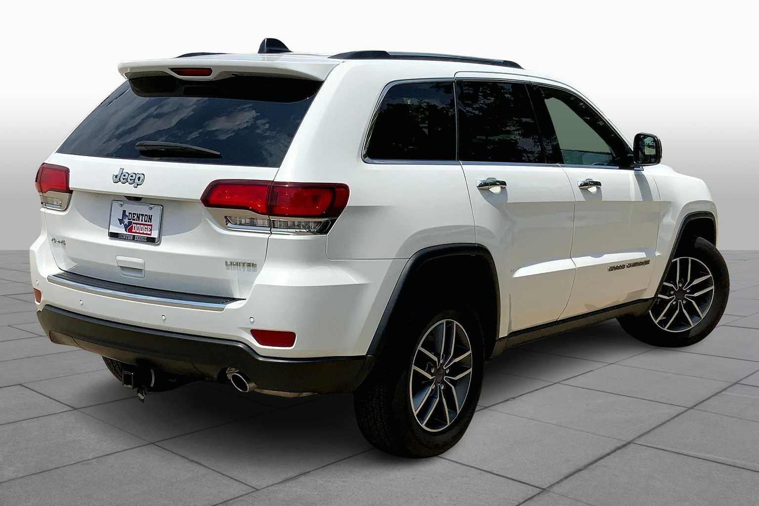 Vehicle image 4 of 36