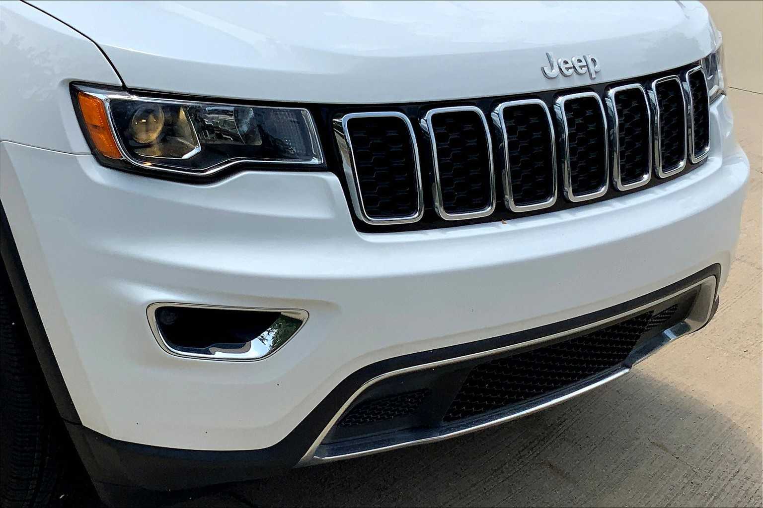 Vehicle image 29 of 36
