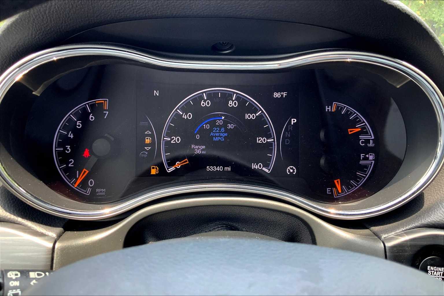 Vehicle image 25 of 36