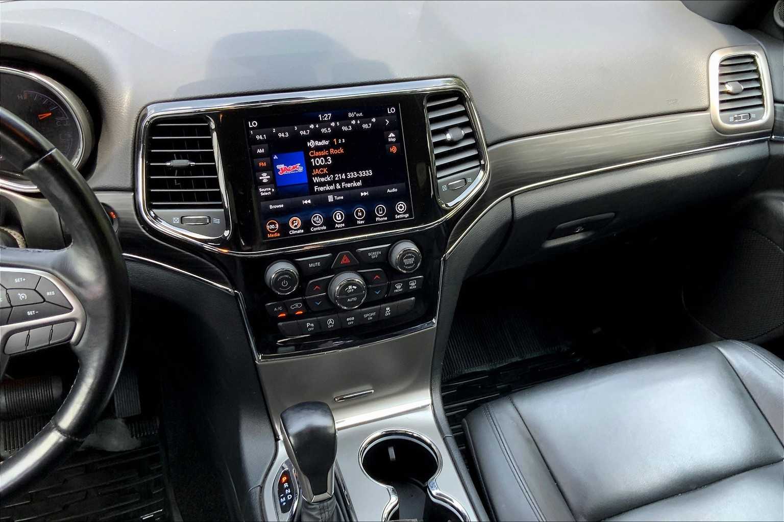 Vehicle image 8 of 36
