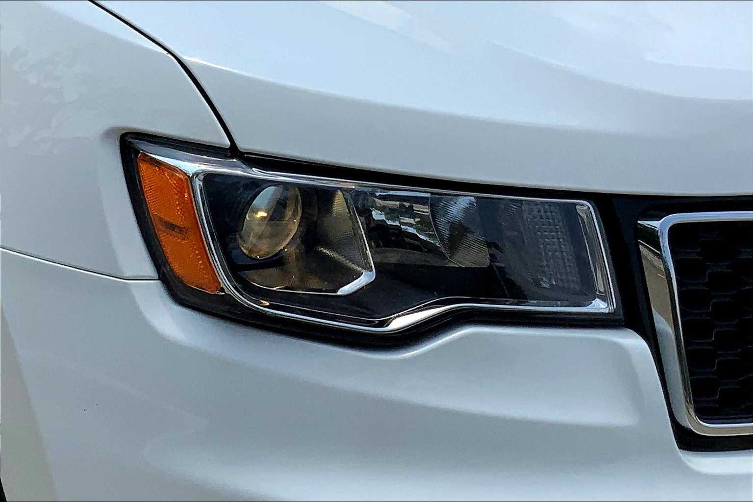 Vehicle image 26 of 36
