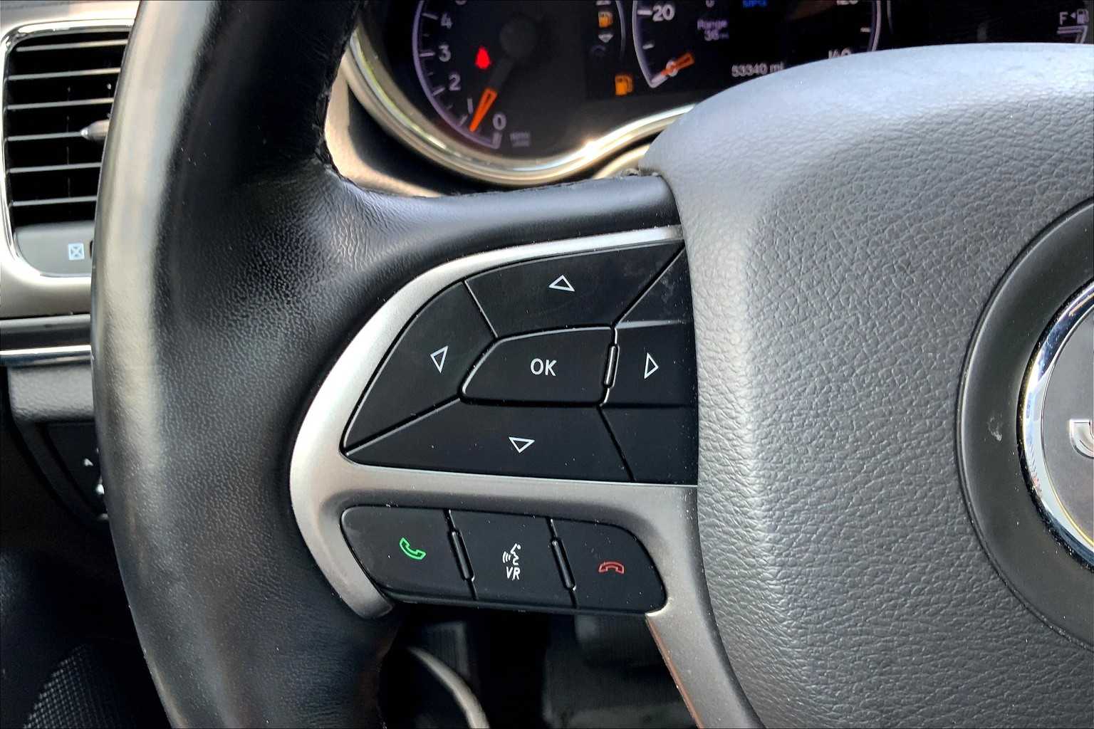Vehicle image 23 of 36
