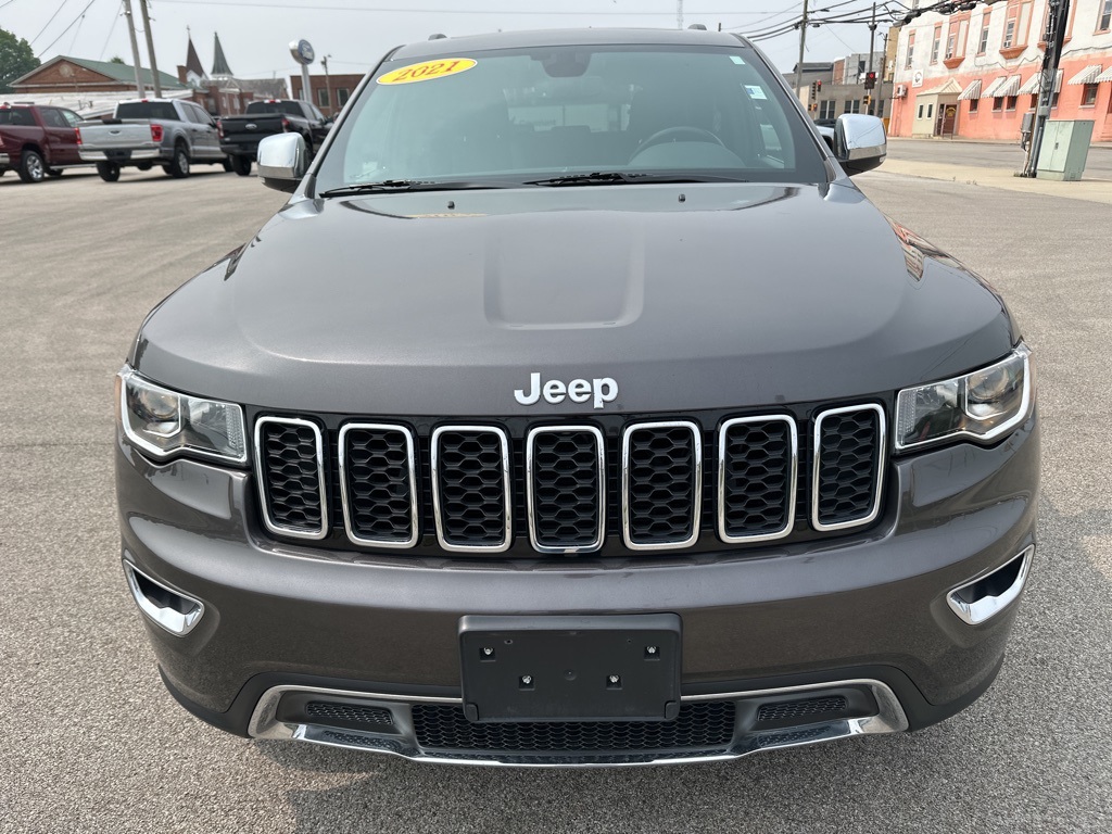 Vehicle image 10 of 44