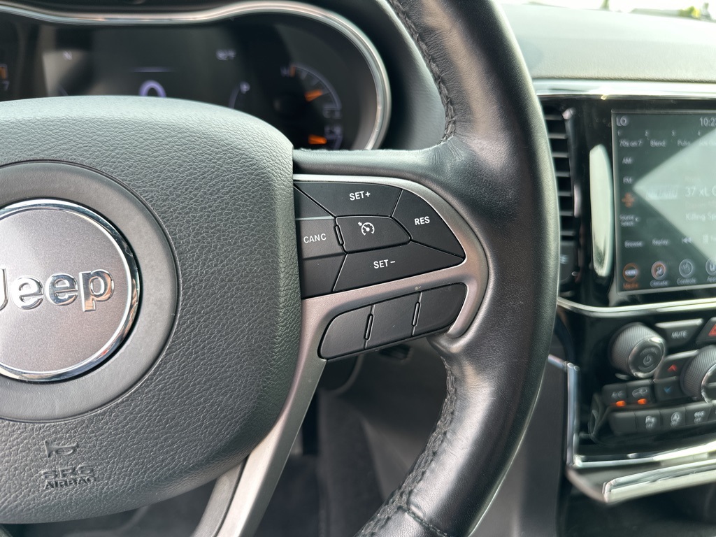 Vehicle image 36 of 44