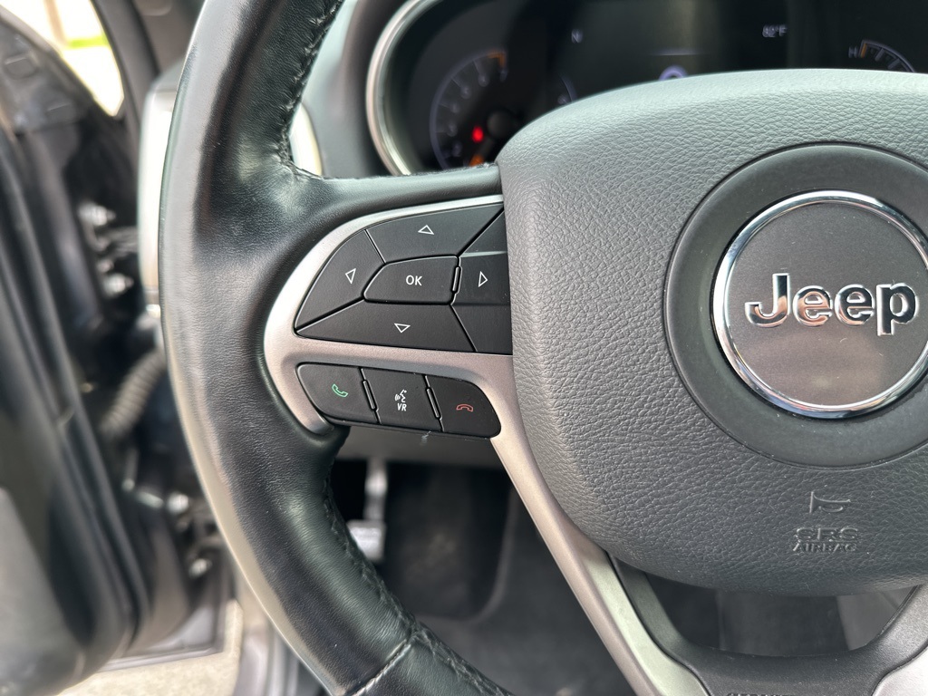 Vehicle image 35 of 44