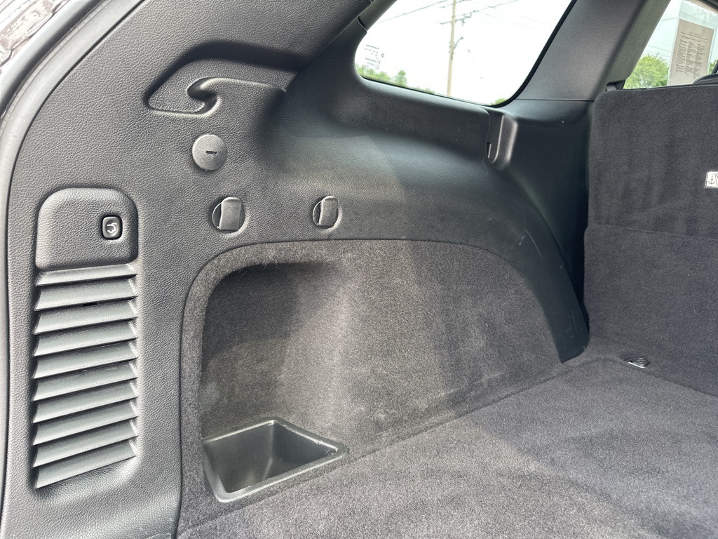 Vehicle image 15 of 44