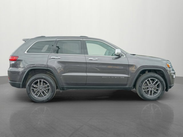 Vehicle image 4 of 24