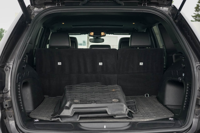 Vehicle image 9 of 24