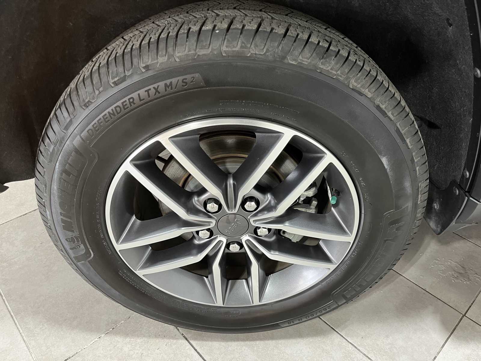 Vehicle image 10 of 29