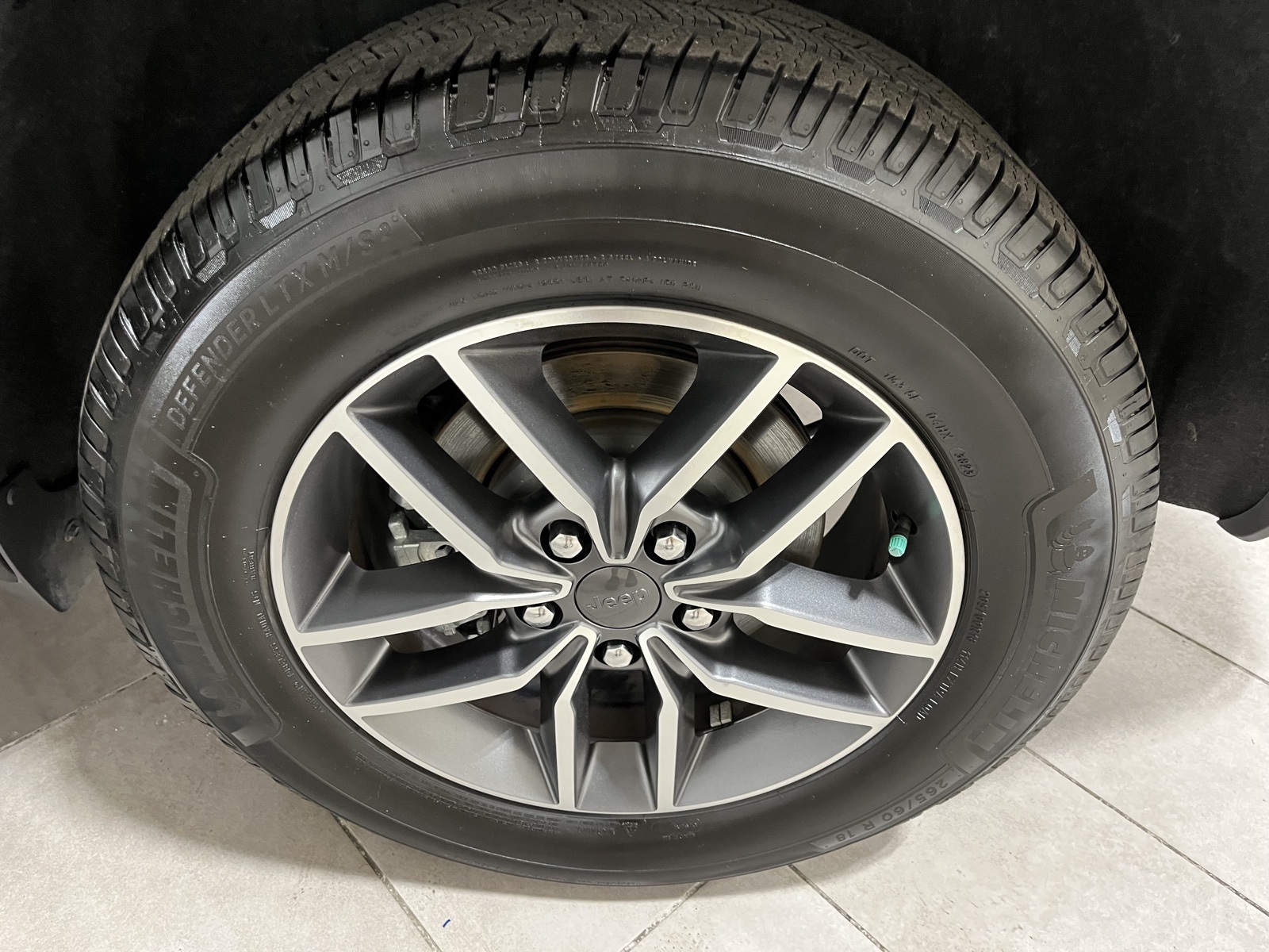 Vehicle image 11 of 29