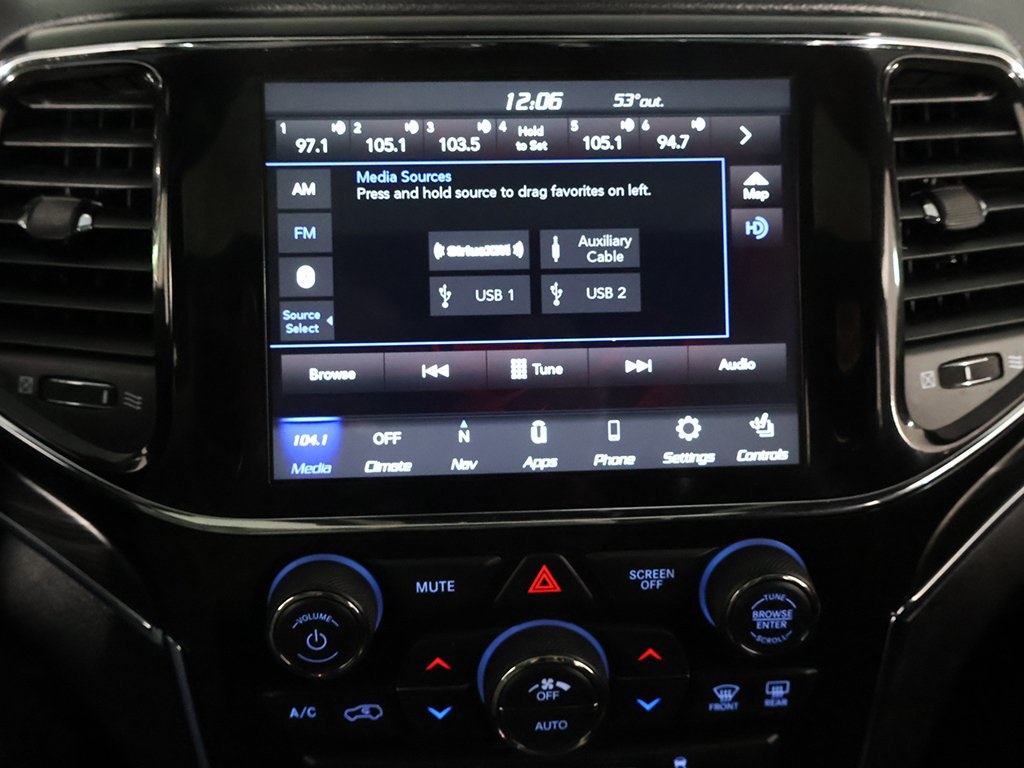 Vehicle image 47 of 62