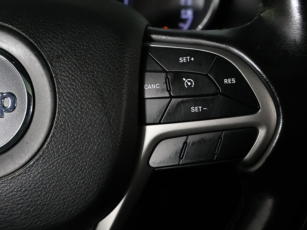 Vehicle image 44 of 62