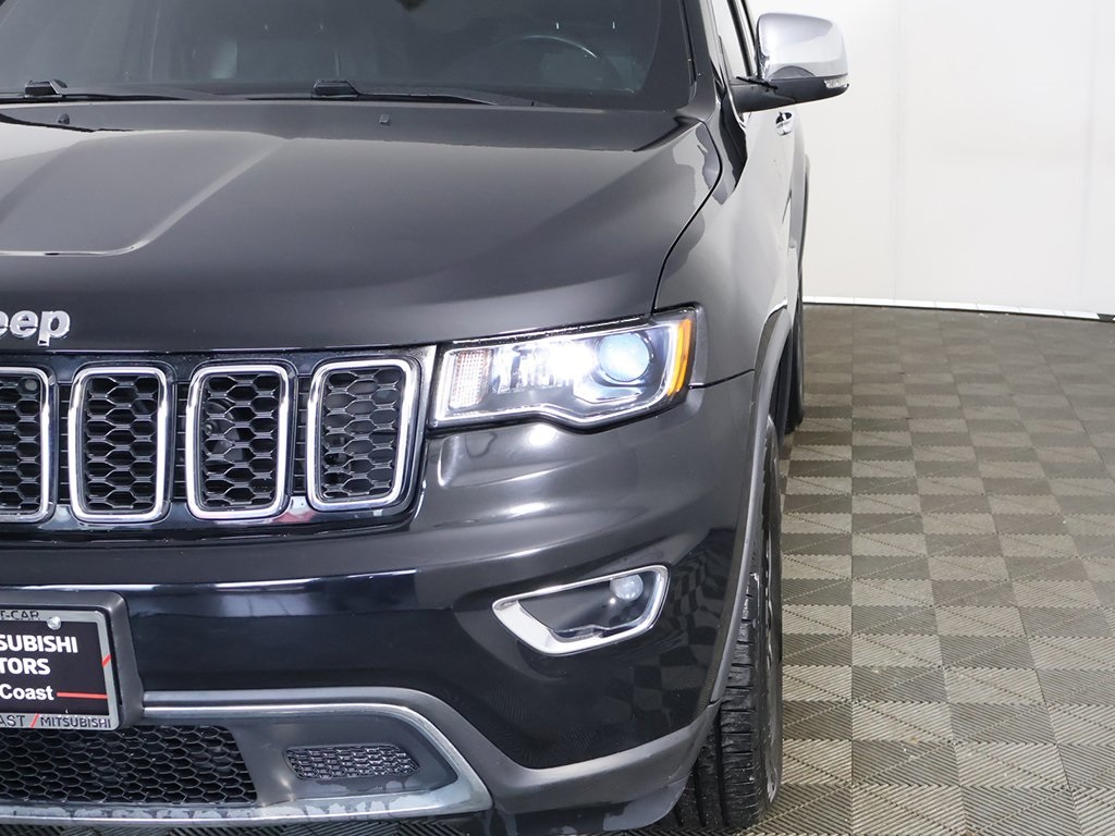 Vehicle image 4 of 62