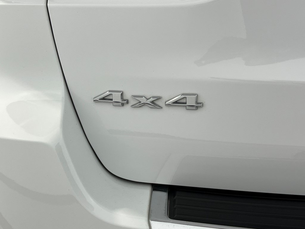 Vehicle image 15 of 41