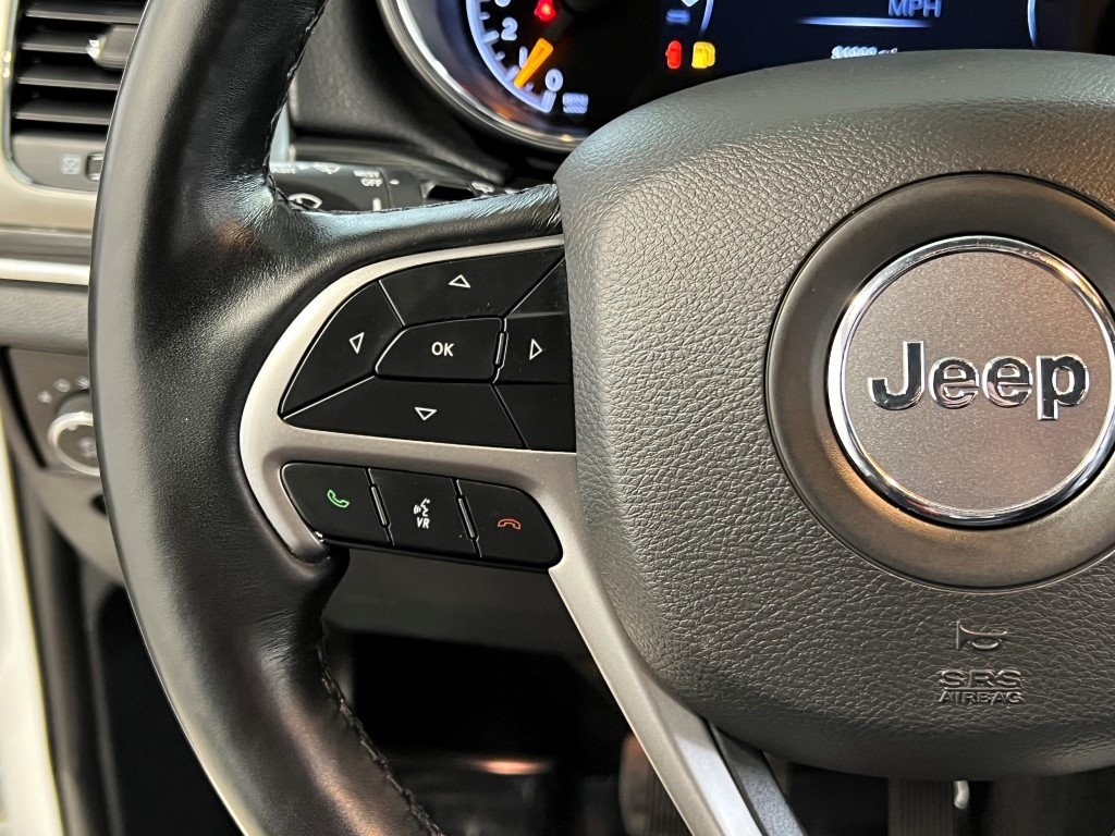 Vehicle image 24 of 41