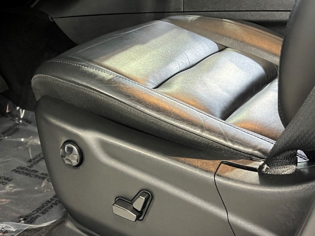 Vehicle image 22 of 41