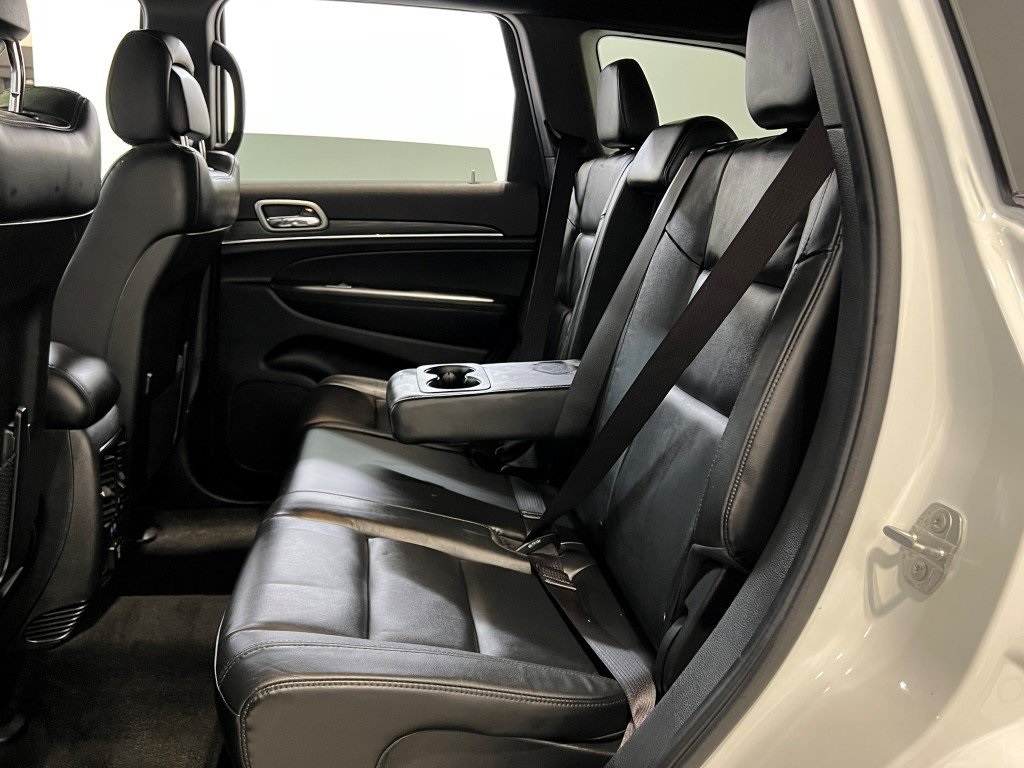 Vehicle image 18 of 41