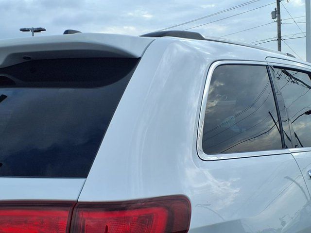 Vehicle image 28 of 29
