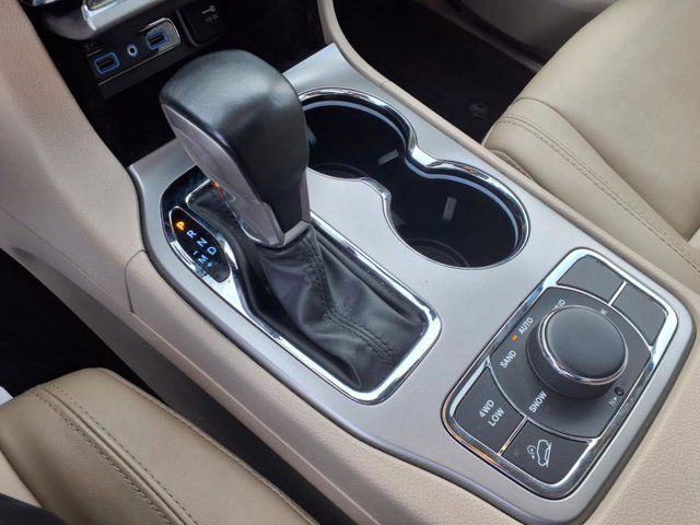 Vehicle image 22 of 29