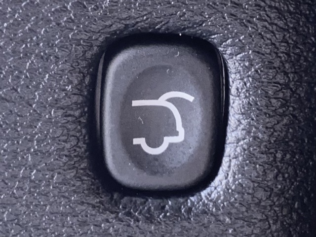 Vehicle image 38 of 51