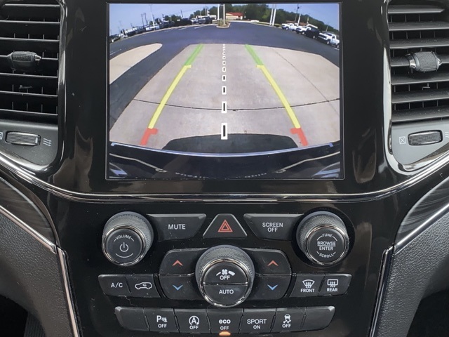 Vehicle image 21 of 51